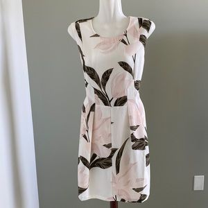 New Dynamite Robe Fit and Flare Workwear Dress Floral Medium M